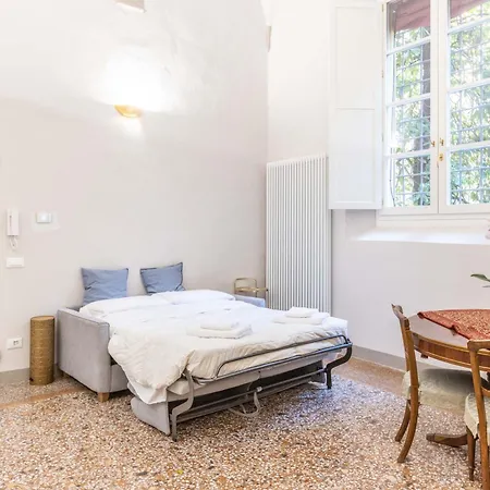 Apartment Caruso, By Short Holidays